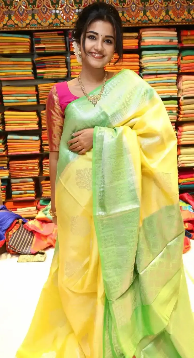 ANUPAMA PARAMESWARAN IN TRADITIONAL YELLOW PATTU SAREE